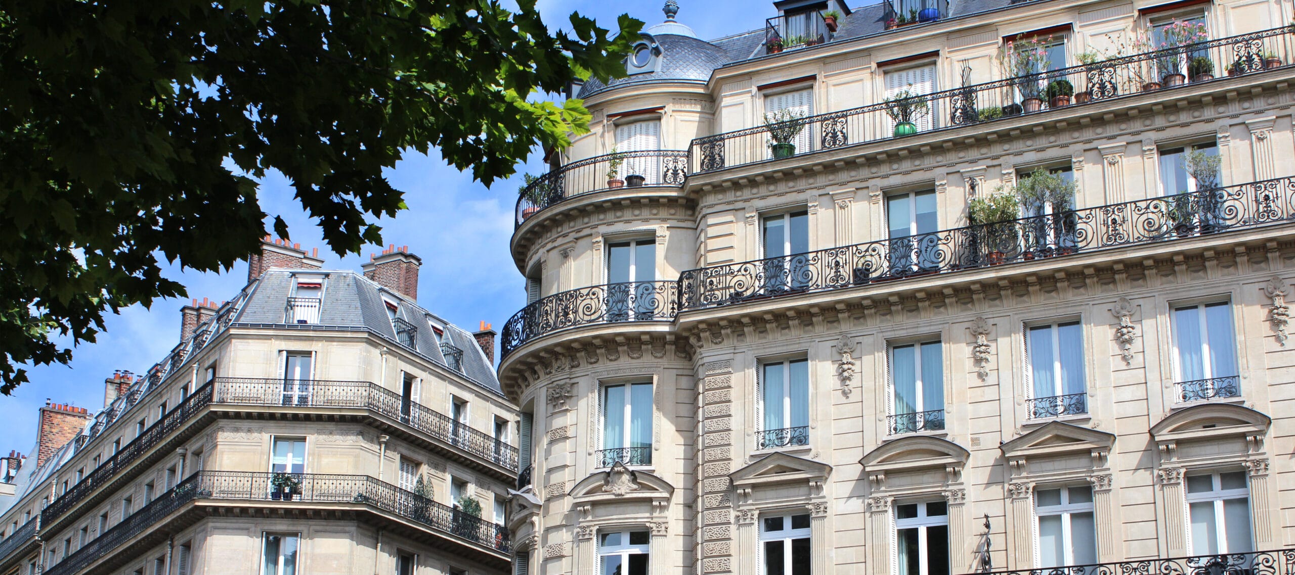 Louer son local à un médecin - façade immeuble Paris